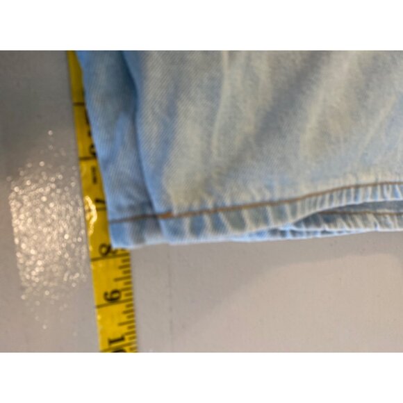 Levis Classic Fit Denim Shorts Size 16 Miss Light Wash Womems - Picture 9 of 11
